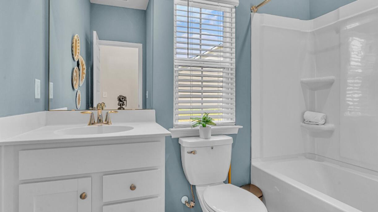 201 Pine Crest View Drive Summerville, SC 29486 - Photo 11 of 17 St. Phillips secondary bathroom
