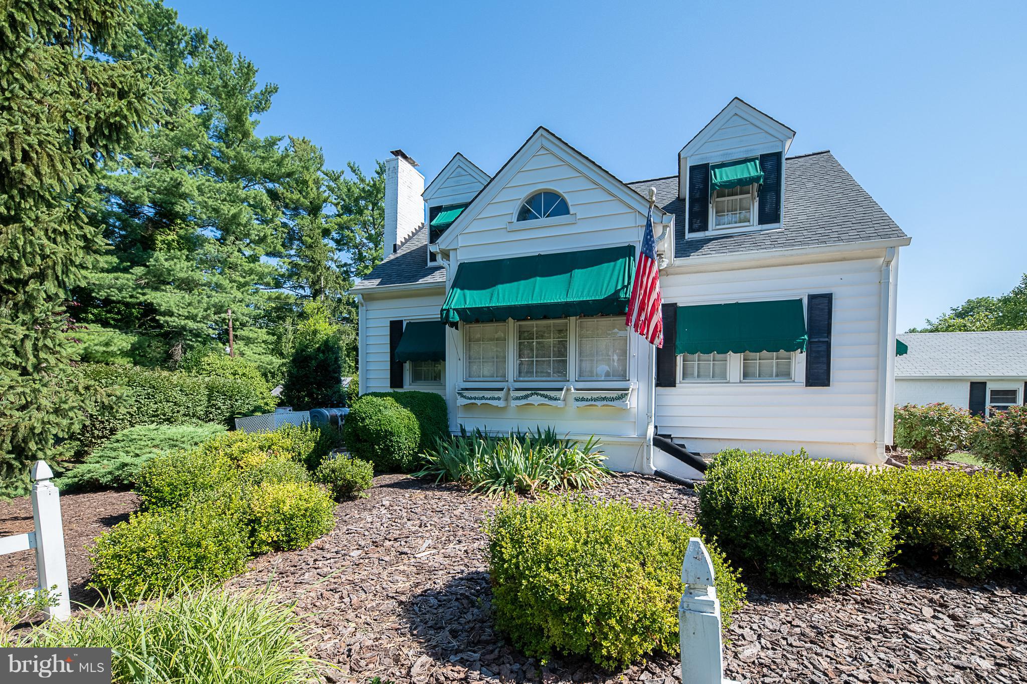 8910 Old Courthouse Road Vienna, VA 22182 - Photo 1 of 1 front view of a house with a yard