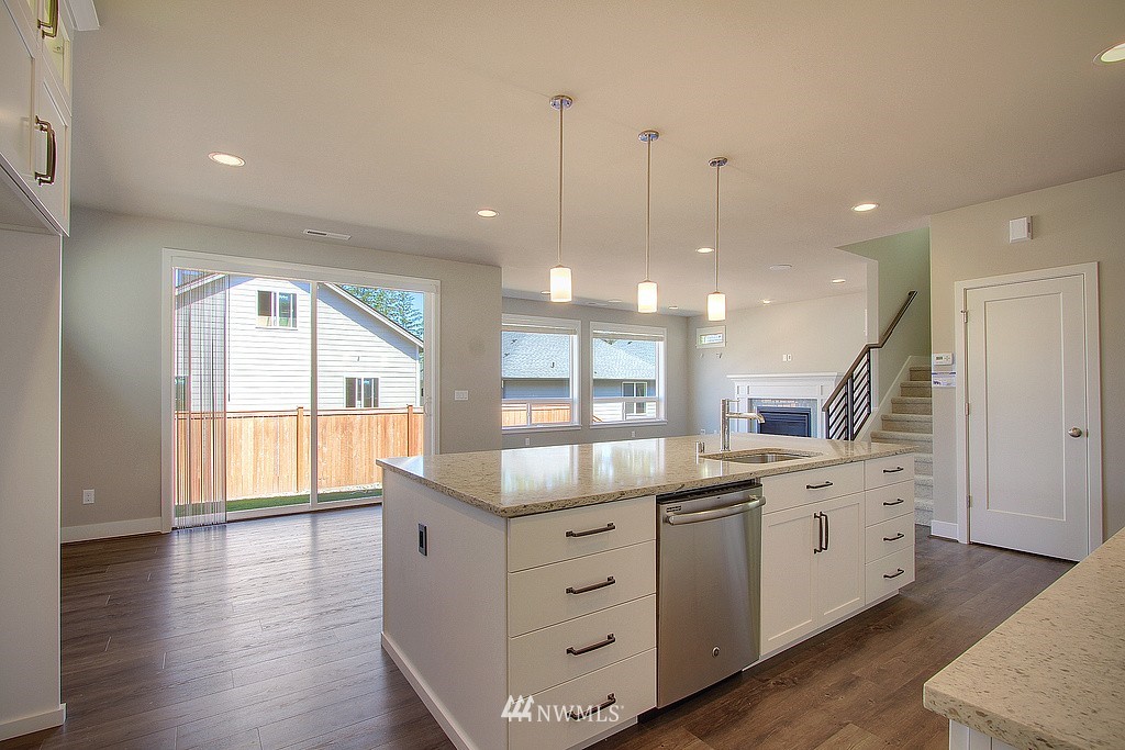 24 175th Place Southeast Bothell, WA 98012 - Photo 2 of 9