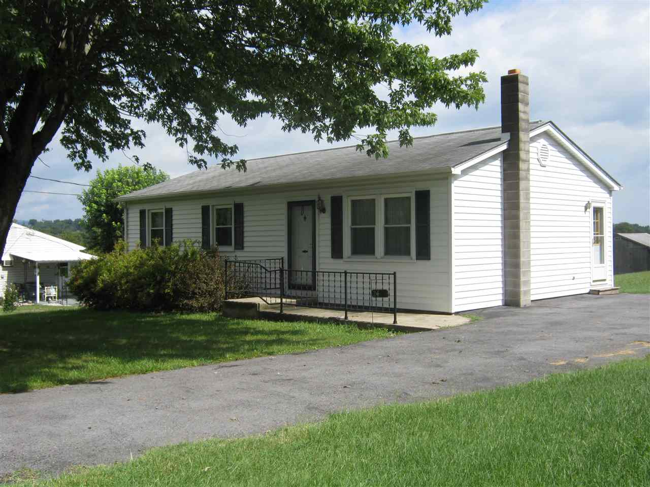 2488 Mayland Road Broadway, VA 22815 - Photo 1 of 14 Gallery Image 1