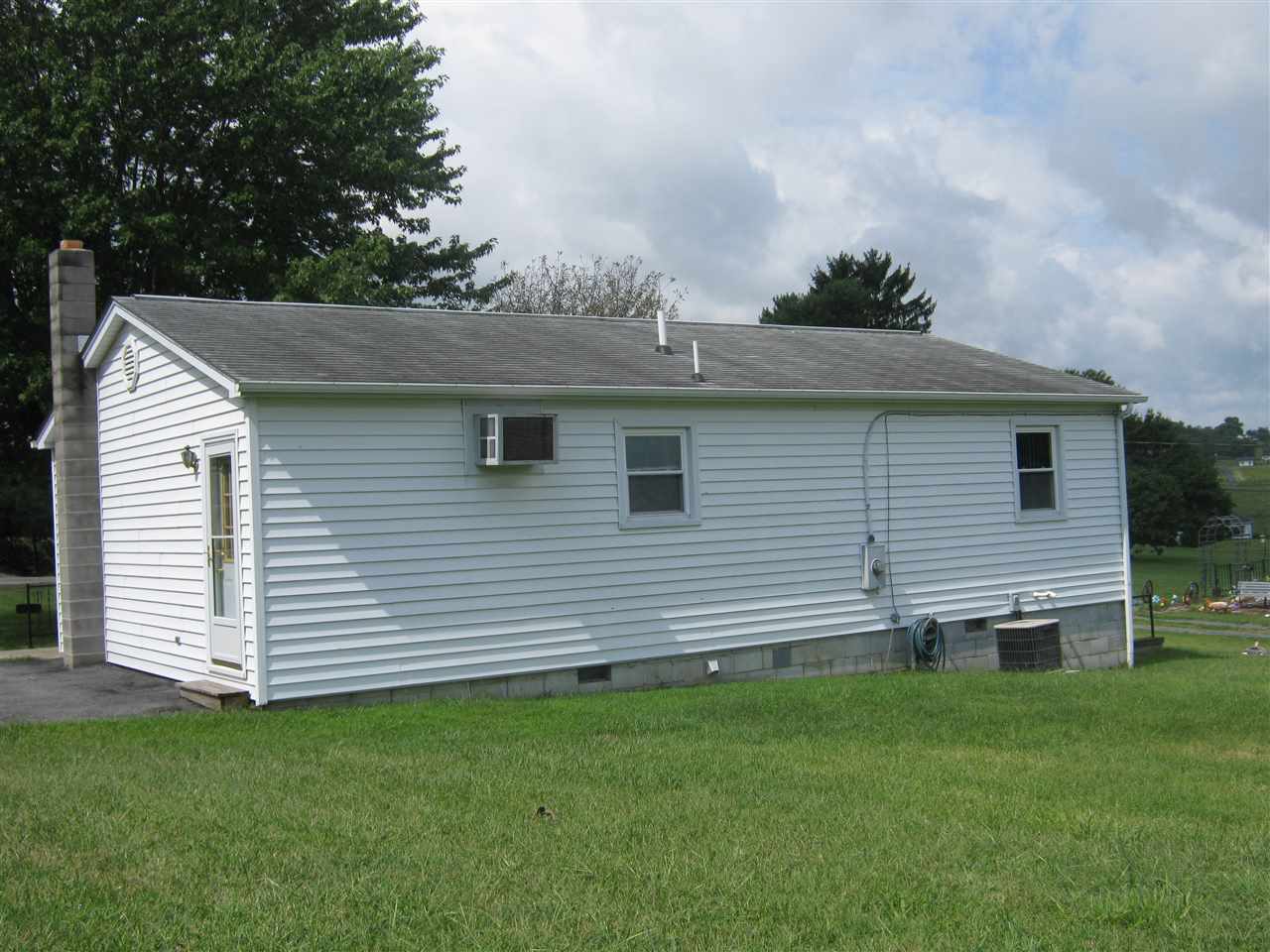2488 Mayland Road Broadway, VA 22815 - Photo 4 of 14 Gallery Image 4