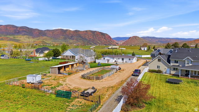 393 Memorial Park Road Henefer, UT 84033 - Photo 4 of 40