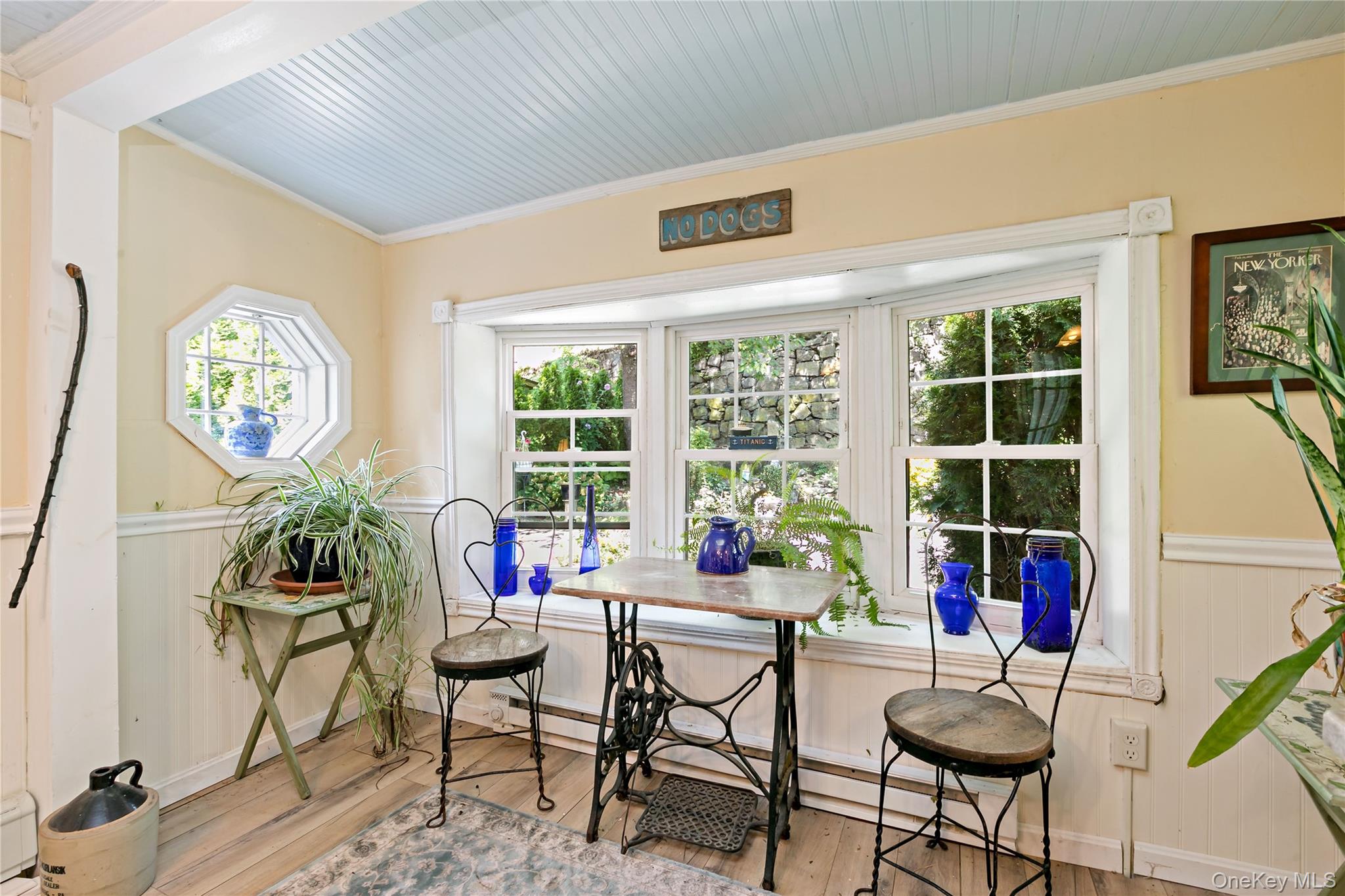 Kitchen breakfast nook