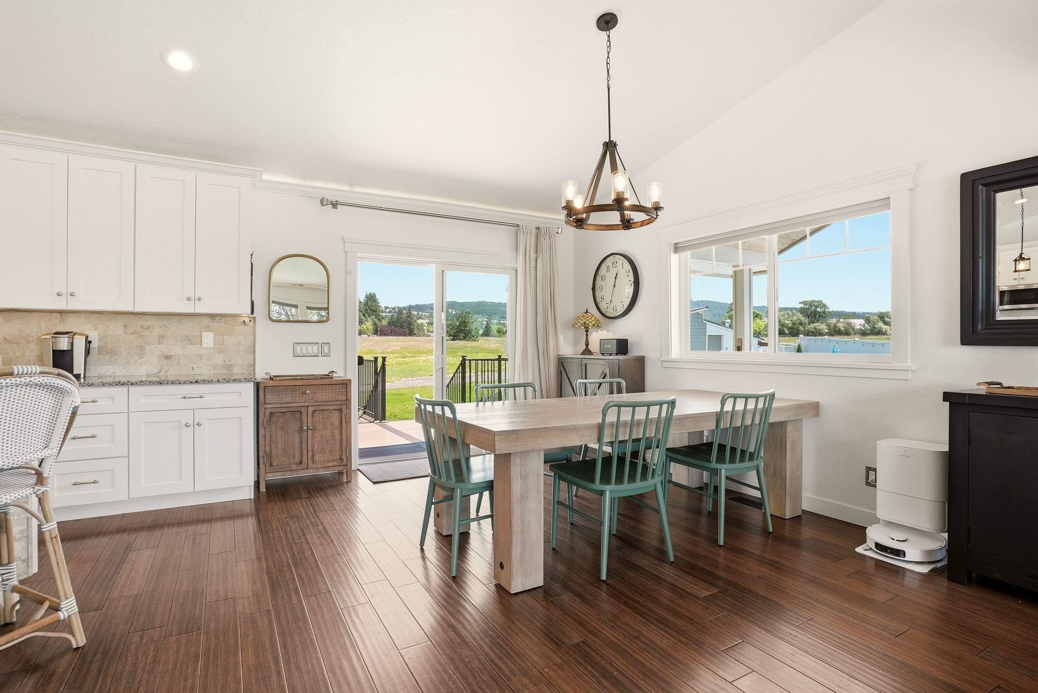 6819 South Meadows Road Spokane, WA 99223 - Photo 9 of 50