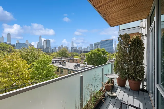 $1,050,000 | 919 North Larrabee Street, Unit 3N, Chicago, IL 60610