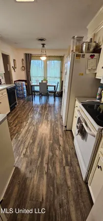 $325,000 | 160 Bristol Boulevard, Jackson, MS 39204