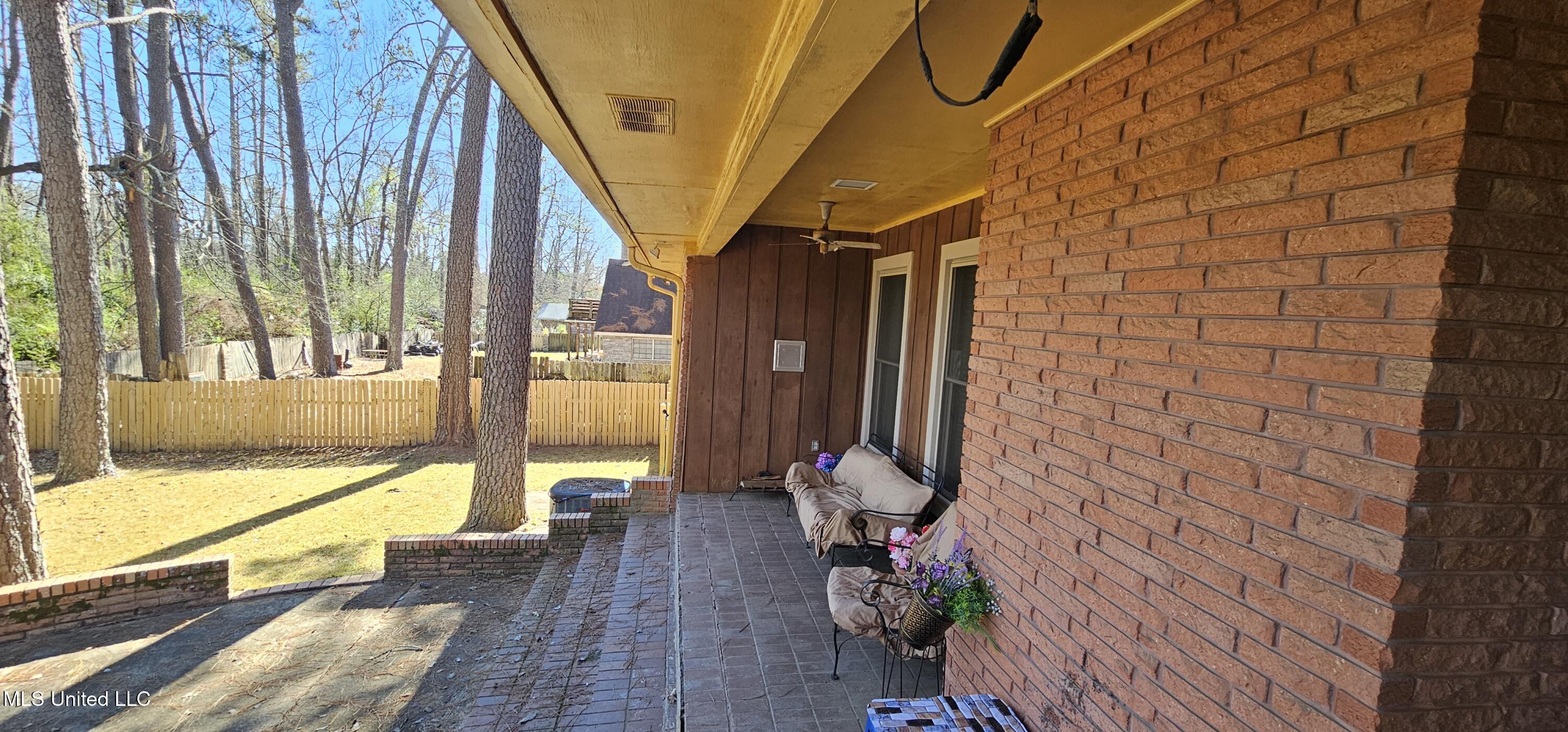 160 Bristol Boulevard Jackson, MS 39204 - Photo 8 of 19 1000021275