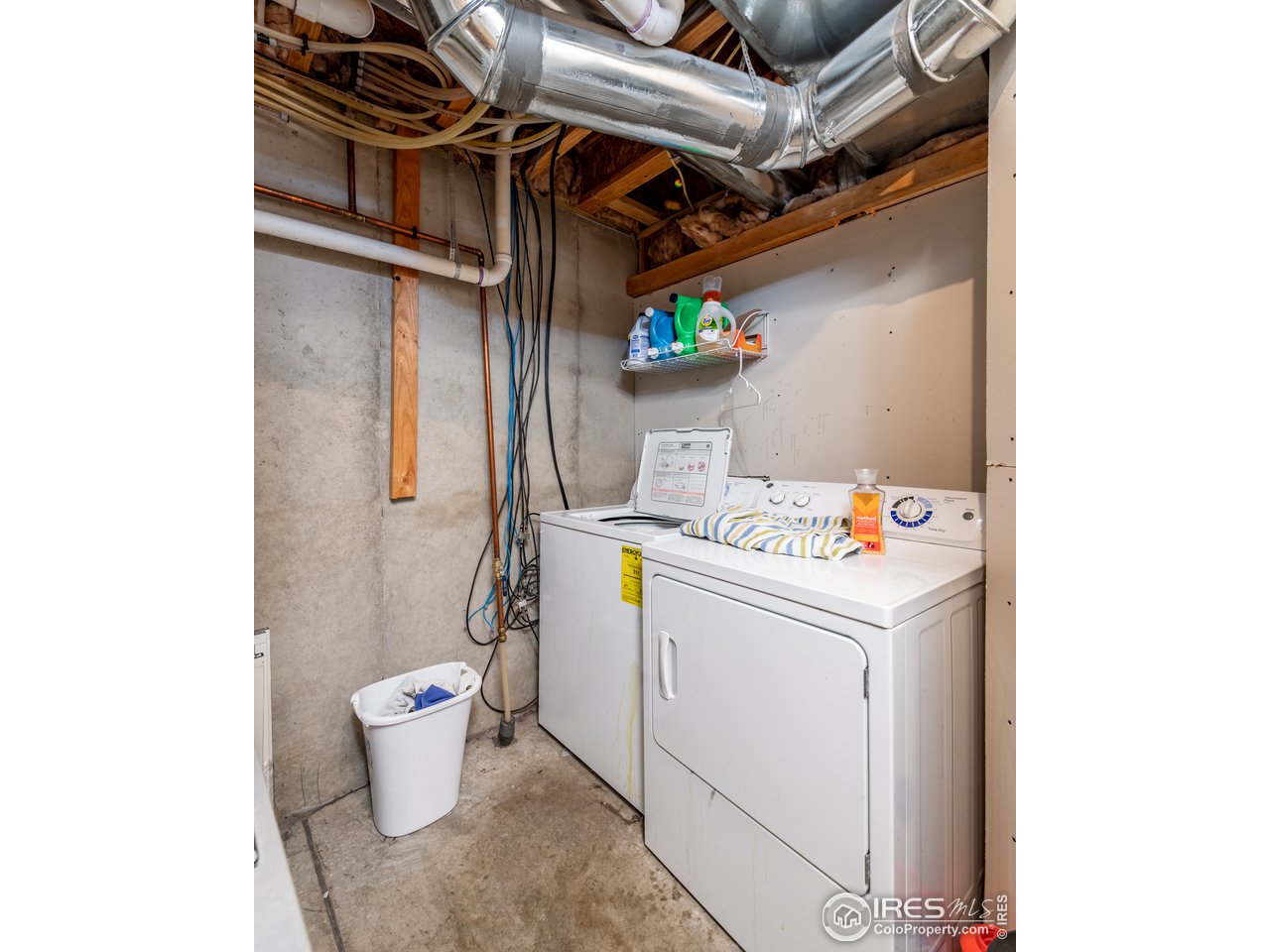 1922 Raven View Road Fort Collins, CO 80521 - Photo 22 of 25 Laundry Hookups