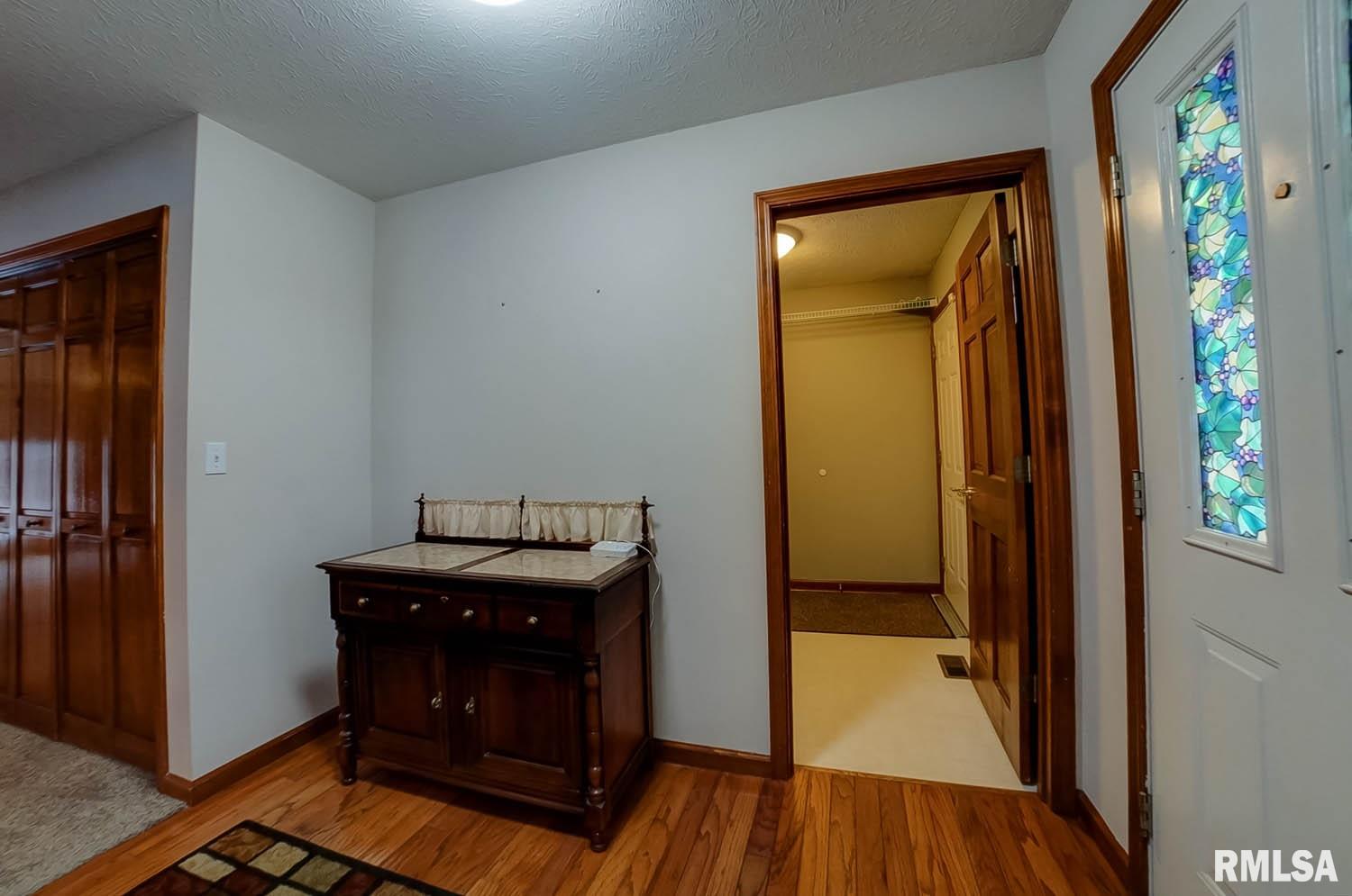 2508 Shadow Chaser Drive Springfield, IL 62711 - Photo 10 of 48 Gallery Image 10