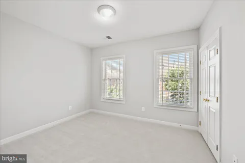 $1,200,000 | 5139 Brawner Place, Alexandria, VA 22304