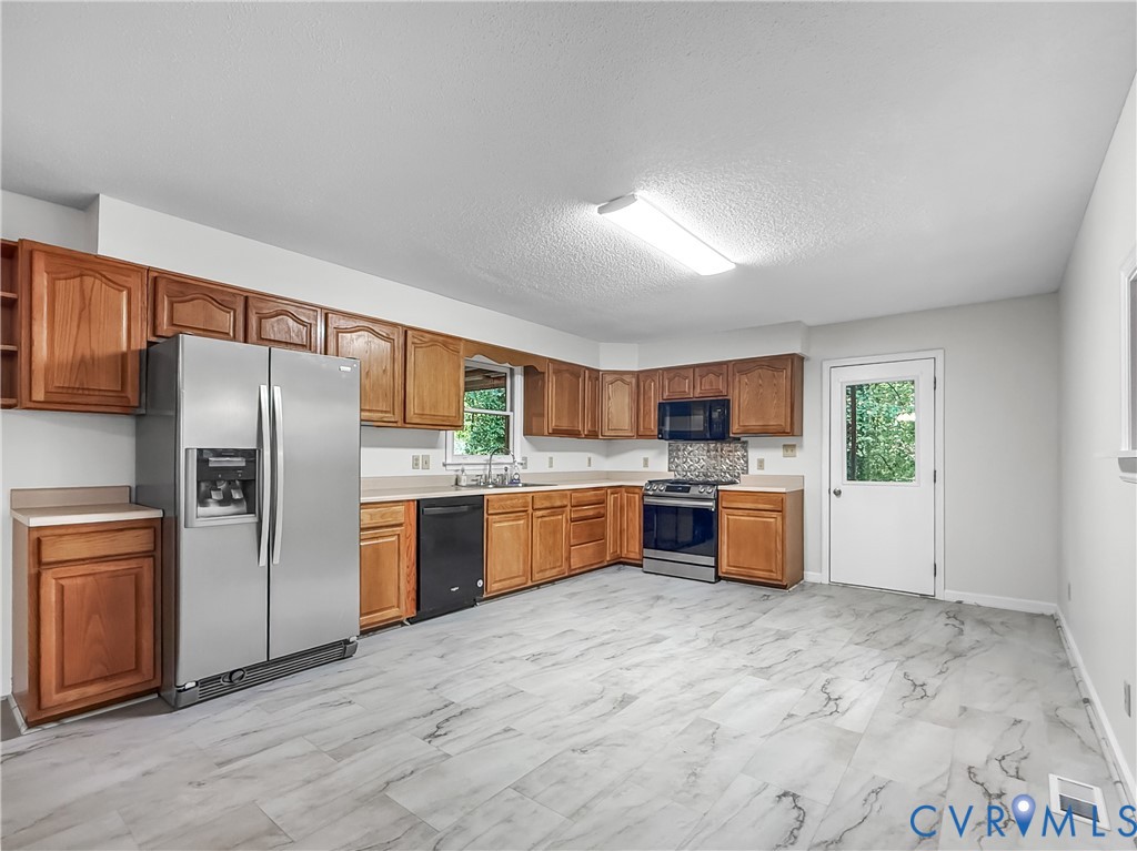 1024 Green Hill Road South Hill, VA 23970 - Photo 5 of 21