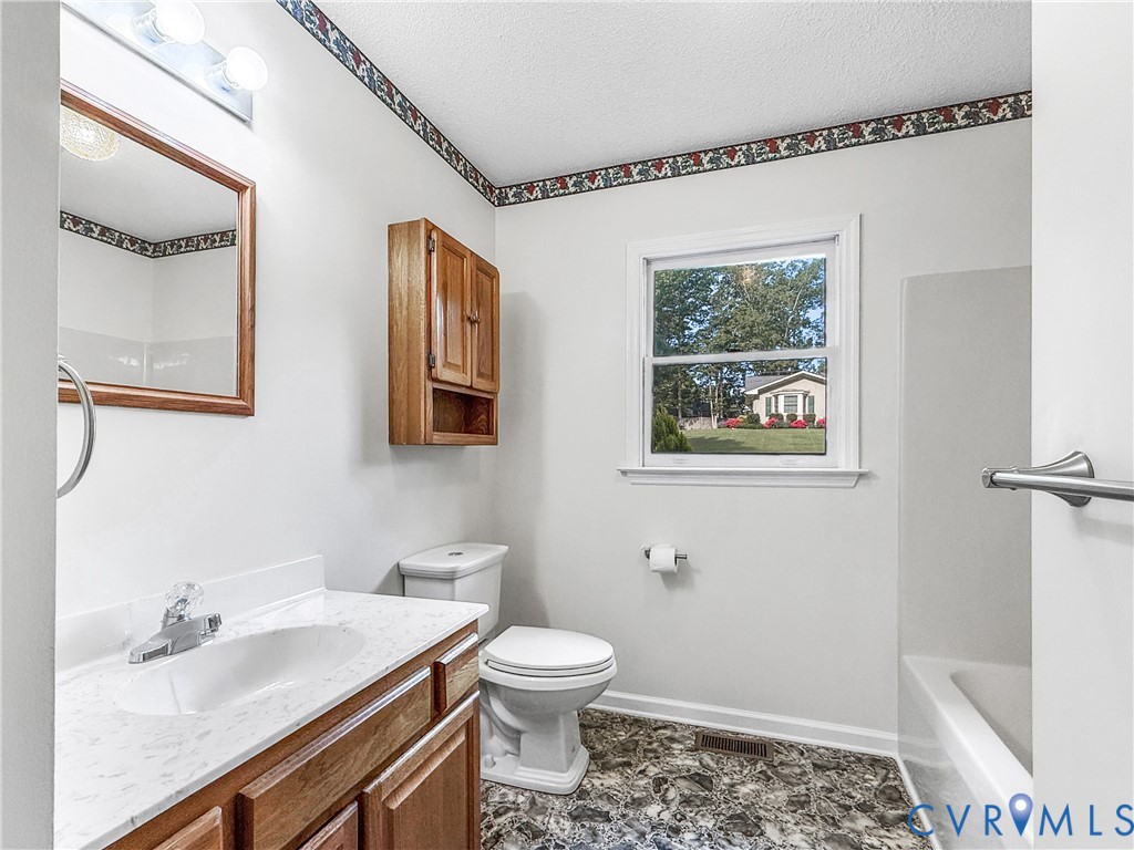 1024 Green Hill Road South Hill, VA 23970 - Photo 10 of 21