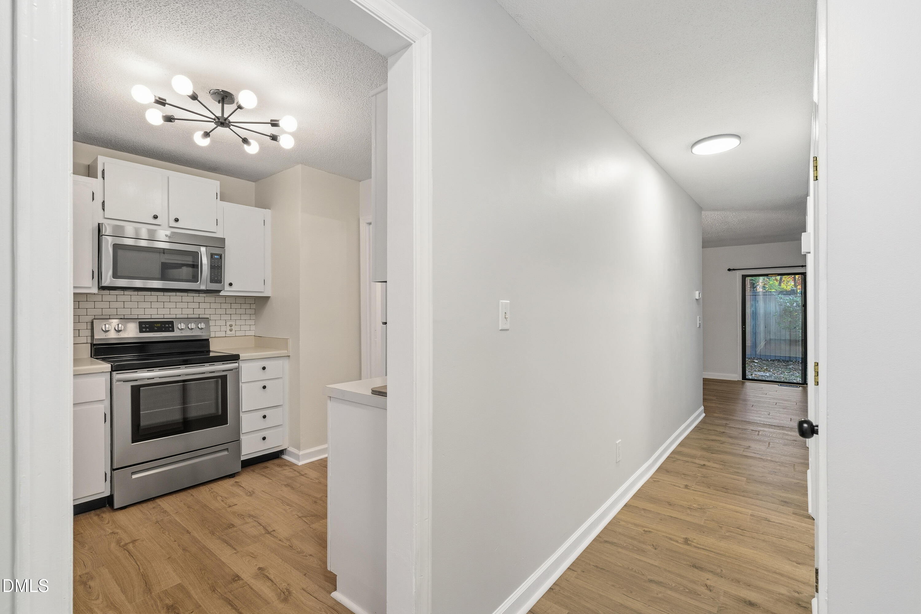 6422 English Oaks Drive Raleigh, NC 27615 - Photo 3 of 24 6422EnglishOaksDrive,Raleigh(24)