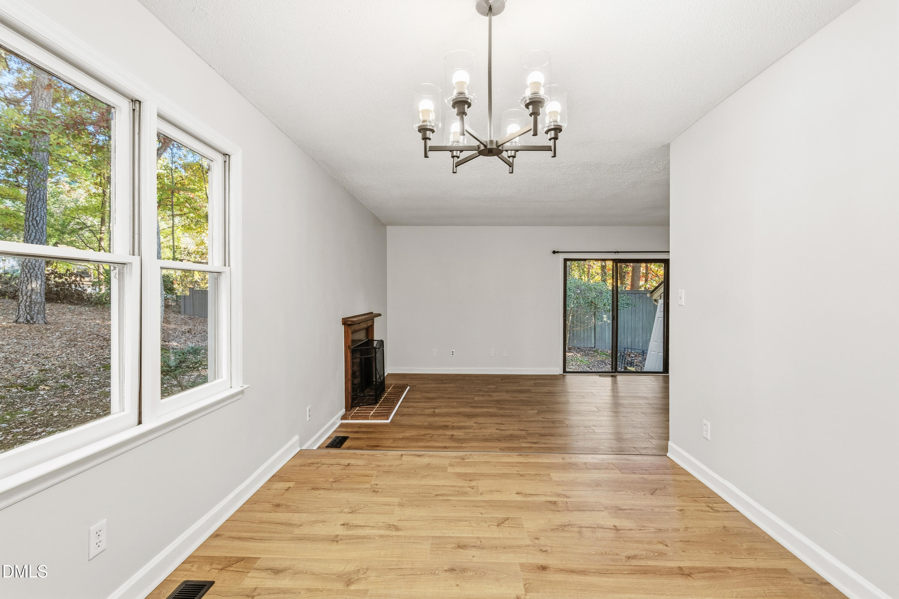 6422 English Oaks Drive Raleigh, NC 27615 - Photo 6 of 24 6422EnglishOaksDrive,Raleigh(13)