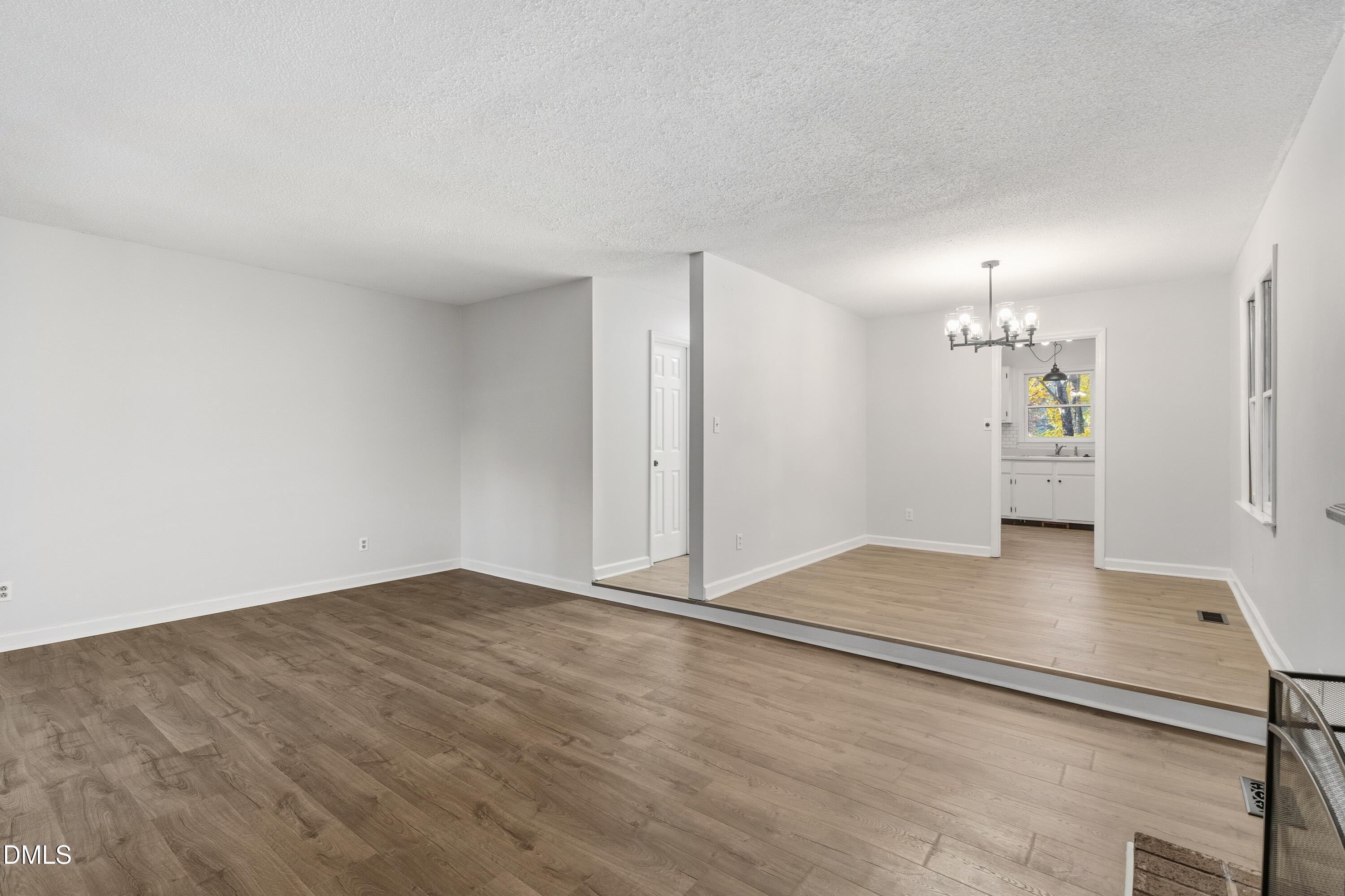 6422 English Oaks Drive Raleigh, NC 27615 - Photo 7 of 24 6422EnglishOaksDrive,Raleigh(14)