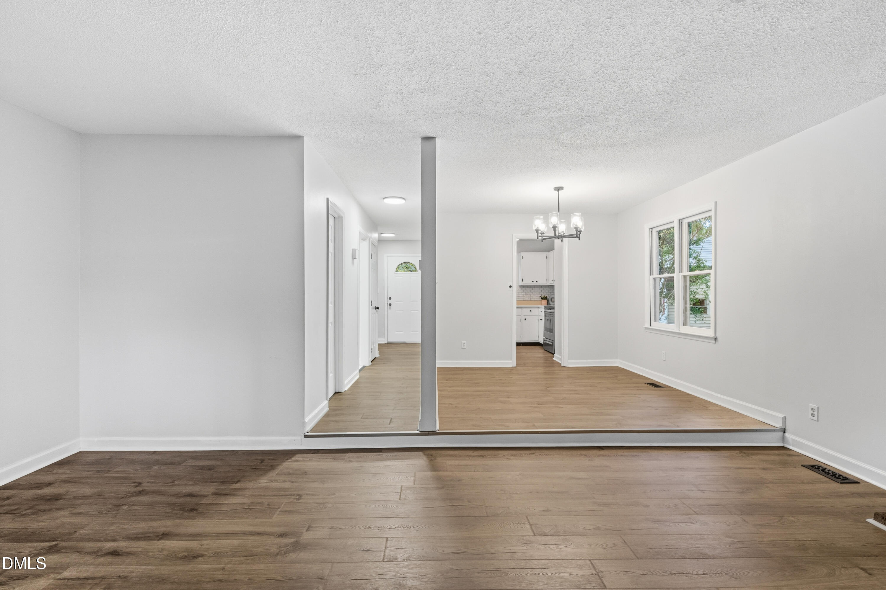 6422 English Oaks Drive Raleigh, NC 27615 - Photo 9 of 24 6422EnglishOaksDrive,Raleigh(16)