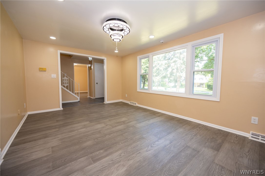7124 Ridgewood Drive Lockport, NY 14094 - Photo 16 of 50
