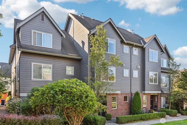 $859,000 | 862 3rd Avenue Northeast, Issaquah, WA 98029