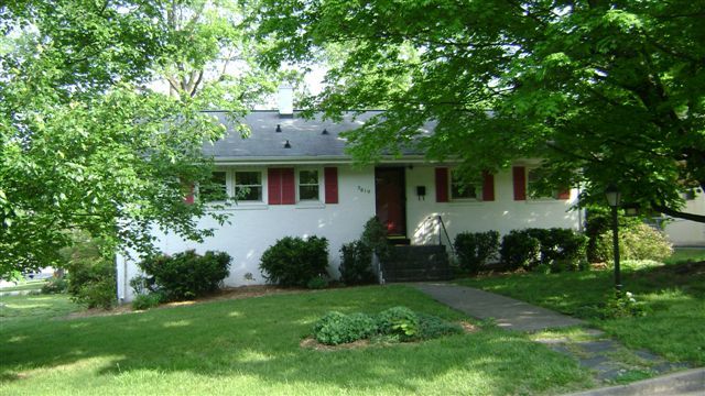 2819 Lofton Road Southwest Roanoke, VA 24015 - Photo 2 of 6 DSC02859