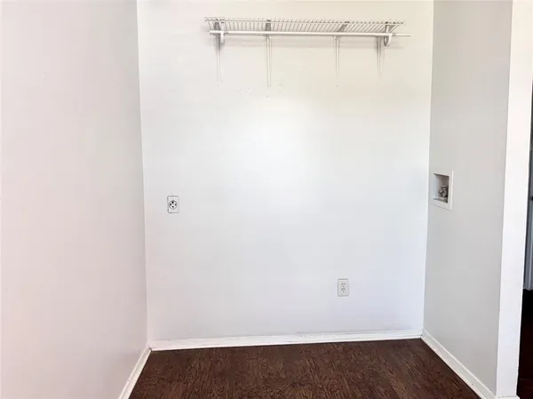 $1,350 | 441 Southwest Thomas Street, Unit B, Burleson, TX 76028