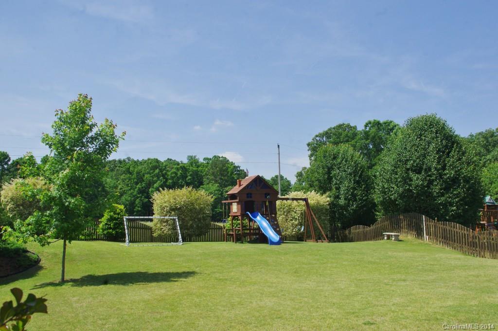 2532 Coltsgate Road, Unit 55 Waxhaw, NC 28173 - Photo 22 of 24 a view of a park