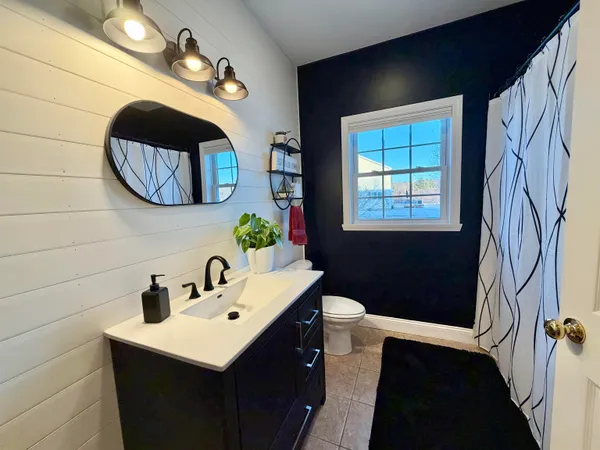 $599,000 | 2 Shetland Lane, Swanton, VT 05488