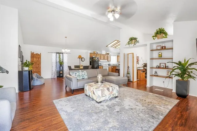 $295,000 | 20053 Northcliff Drive, Canyon Country, CA 91351