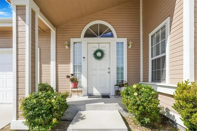 $295,000 | 20053 Northcliff Drive, Canyon Country, CA 91351