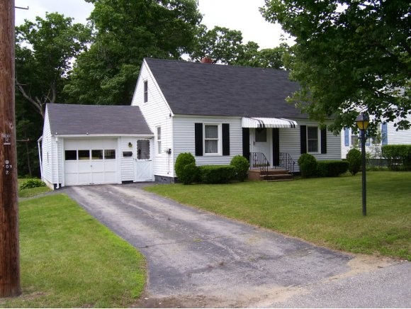 7 Kendall Street Rochester, NH 03867 - Photo 1 of 1