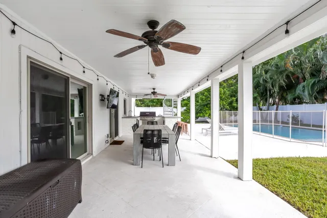 $1,249,000 | 1260 Northwest 15th Street, Boca Raton, FL 33486