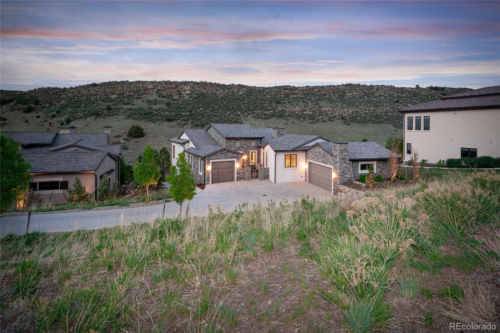 8200 Raphael Lane Littleton, CO 80125 - Photo 2 of 40 Gallery Image 2