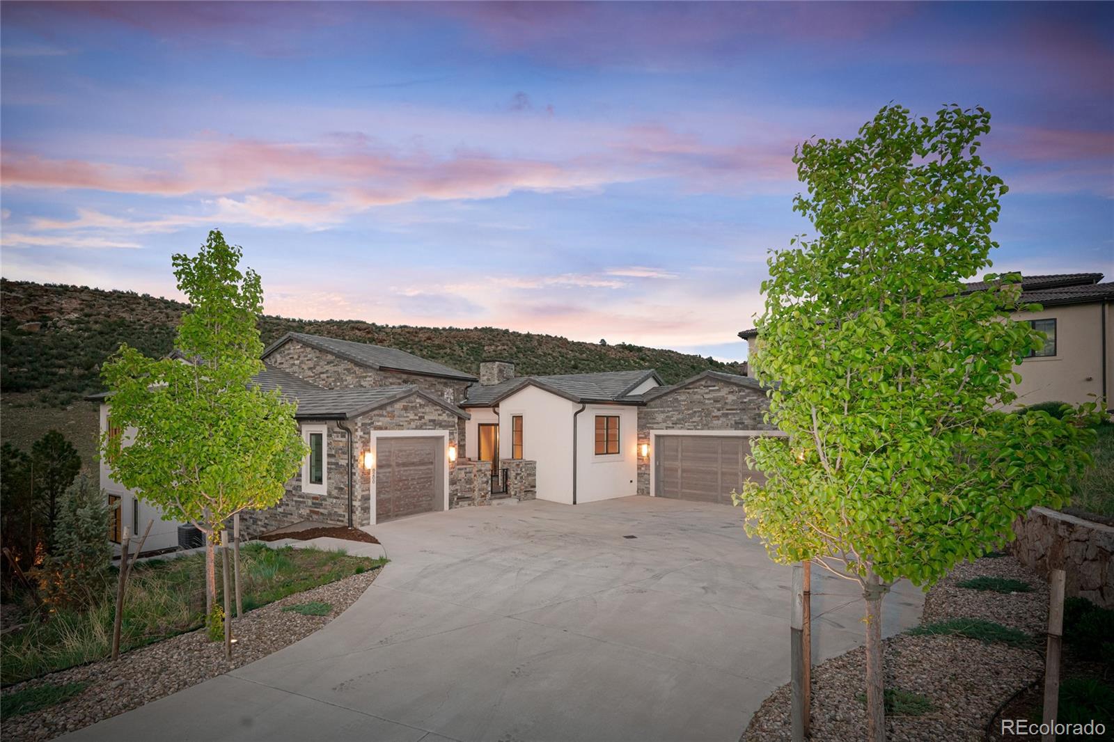 8200 Raphael Lane Littleton, CO 80125 - Photo 3 of 40 Gallery Image 3