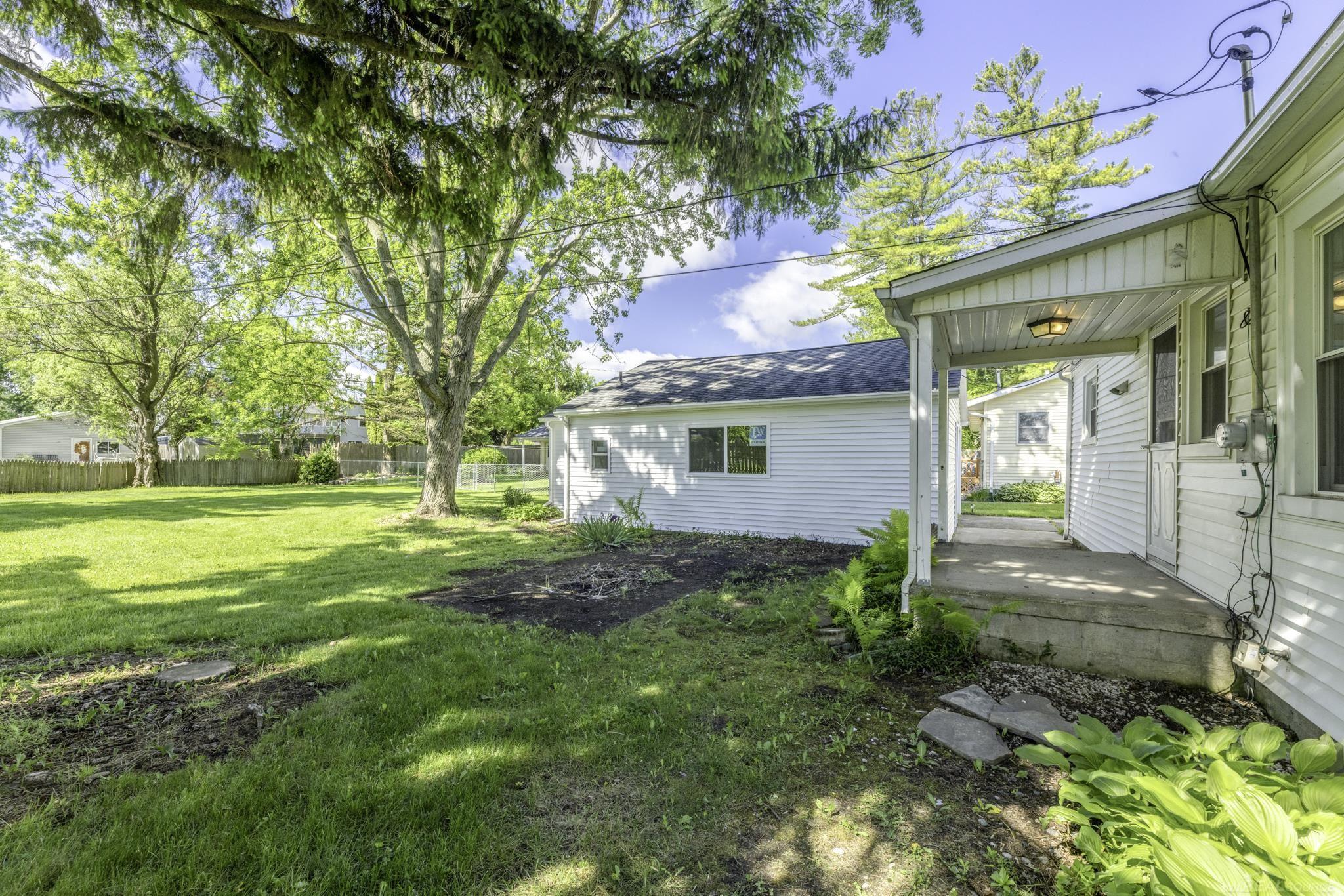 7282 Hubbard Street Lexington, MI 48450 - Photo 15 of 21