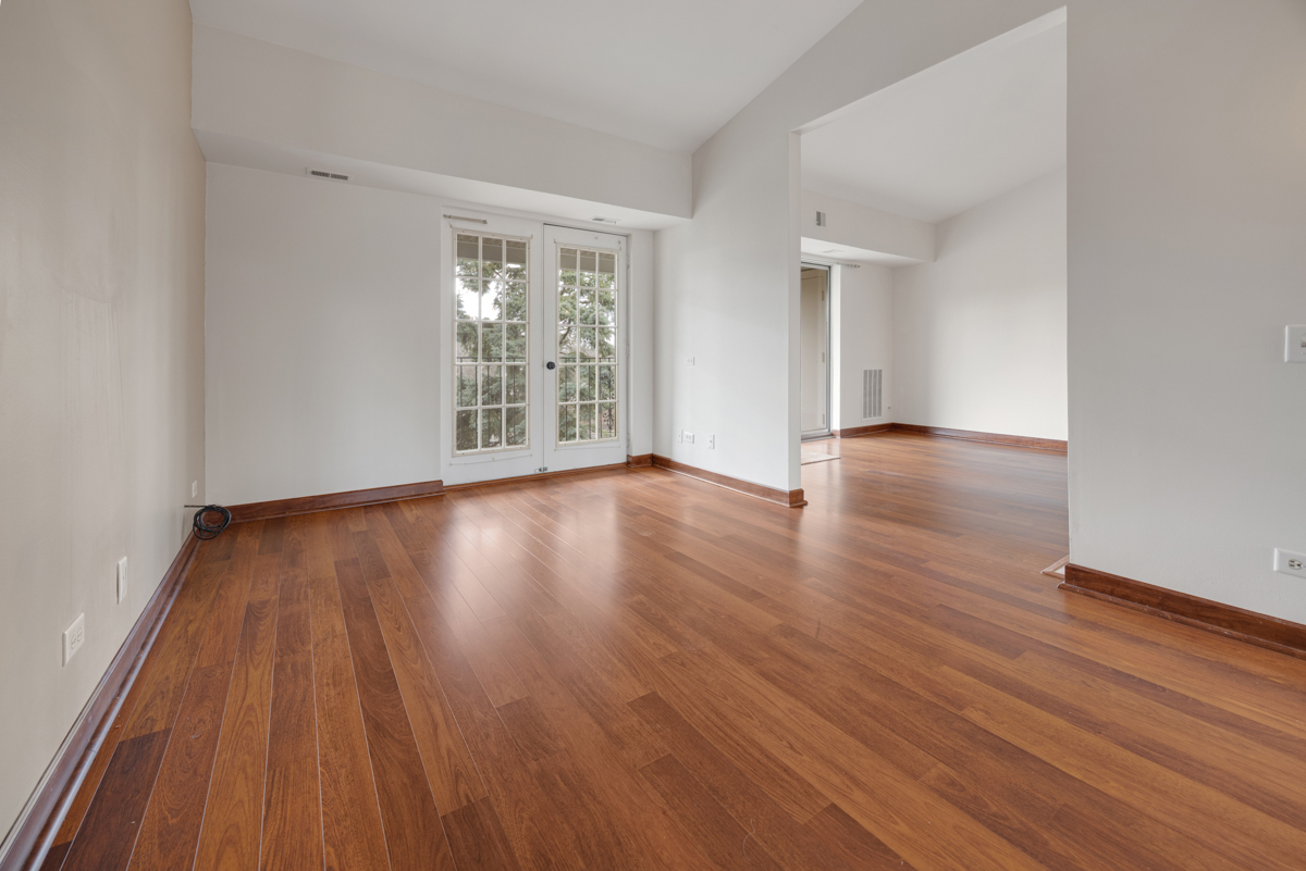 540 Biesterfield Road, Unit 305 Elk Grove Village, IL 60007 - Photo 14 of 25