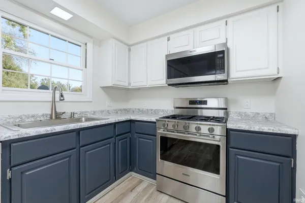 $234,900 | 1004 Fall Creek Avenue, Kendallville, IN 46755