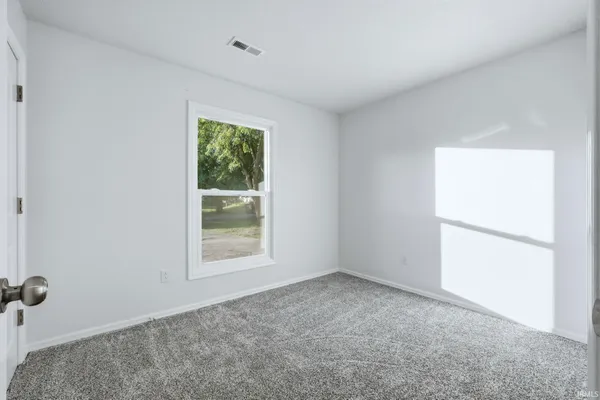 $234,900 | 1004 Fall Creek Avenue, Kendallville, IN 46755