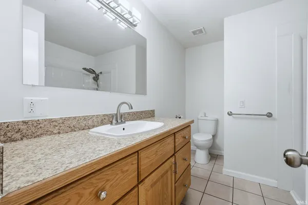 $234,900 | 1004 Fall Creek Avenue, Kendallville, IN 46755