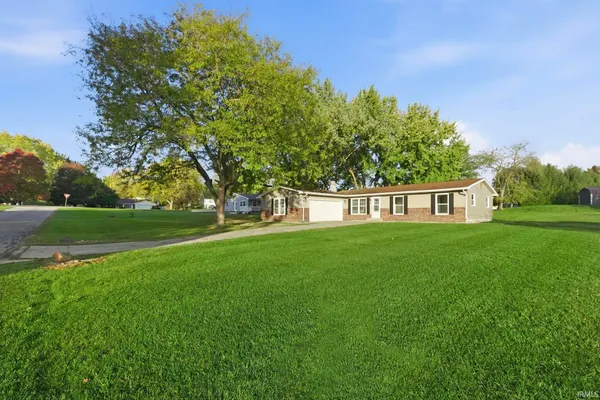 $234,900 | 1004 Fall Creek Avenue, Kendallville, IN 46755