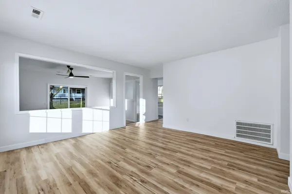 $234,900 | 1004 Fall Creek Avenue, Kendallville, IN 46755