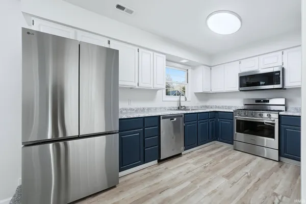 $234,900 | 1004 Fall Creek Avenue, Kendallville, IN 46755