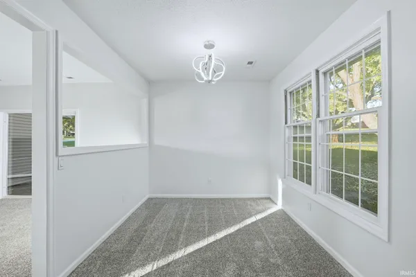 $234,900 | 1004 Fall Creek Avenue, Kendallville, IN 46755