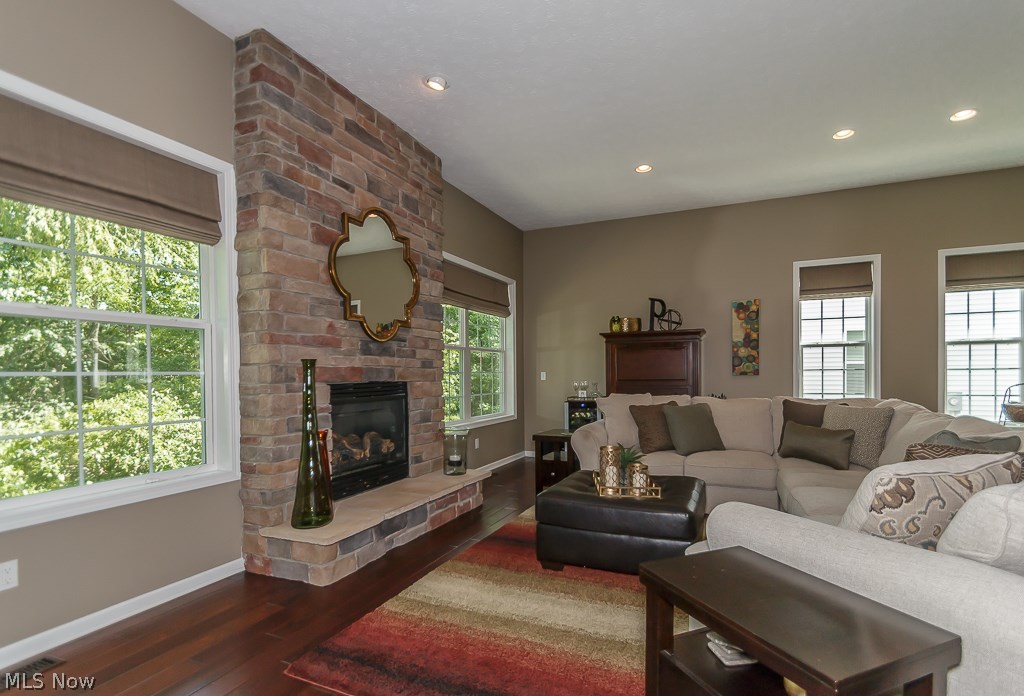 189 Burwick Road Cleveland, OH 44143 - Photo 12 of 35 Gallery Image 12