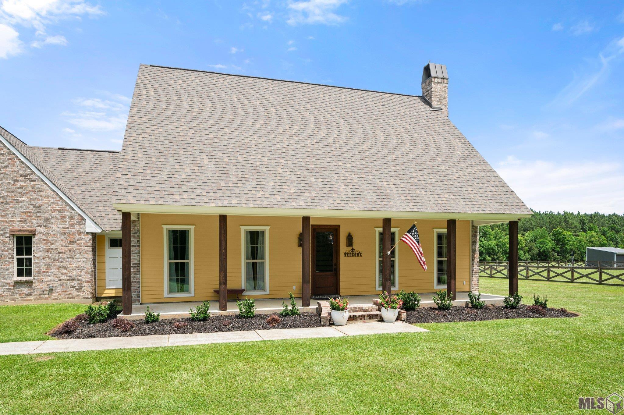 1049 Midway Road Slaughter, LA 70777 - Photo 2 of 31 Gallery Image 2