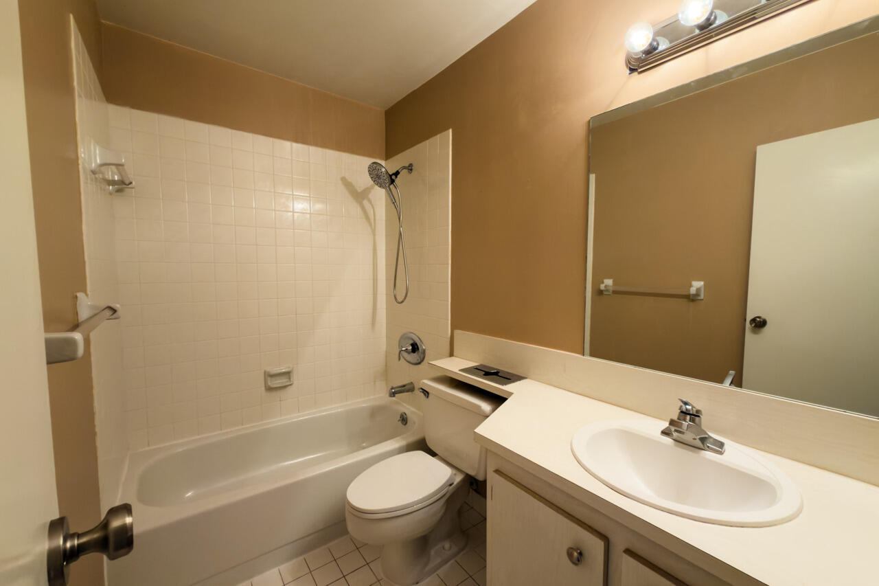 930 Southwest 9th St Circle, Unit 205 Boca Raton, FL 33486 - Photo 28 of 38 17