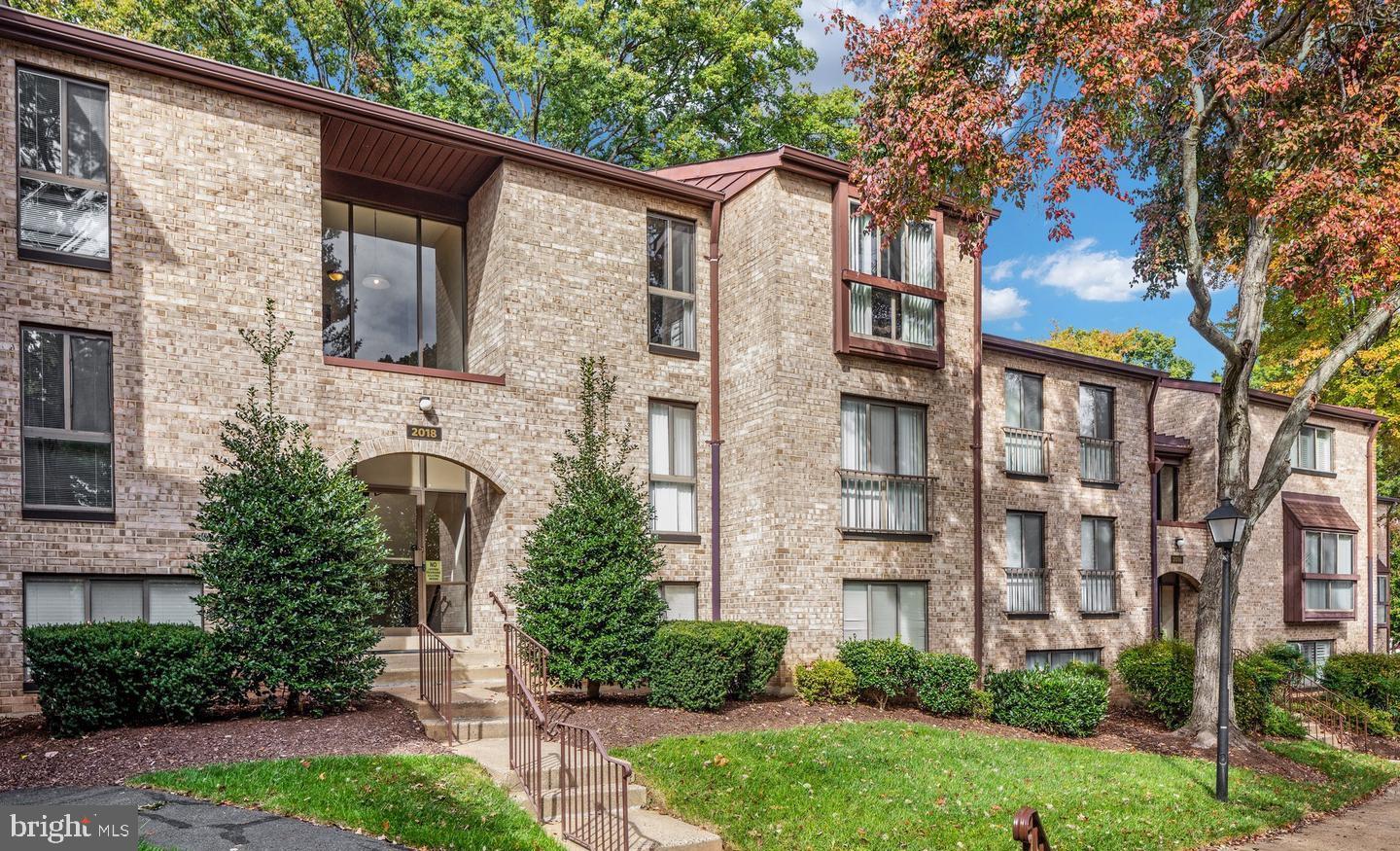 2018 Colts Neck Road, Unit 1B Reston, VA 20191 - Photo 2 of 33 Gallery Image 2