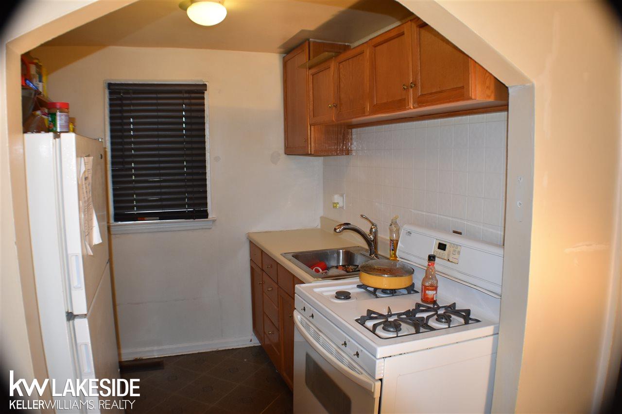 14538-14540 East 9 Mile Road Eastpointe, MI 48021 - Photo 24 of 48 Gallery Image 24