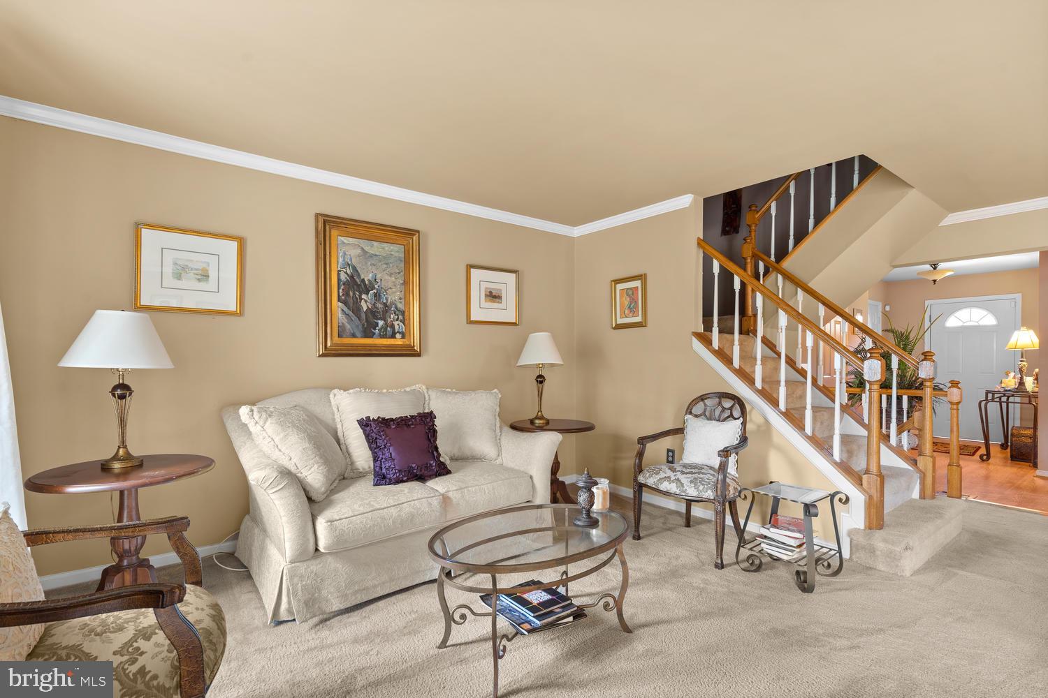 643 Concerto Lane Silver Spring, MD 20901 - Photo 2 of 20 Living Room