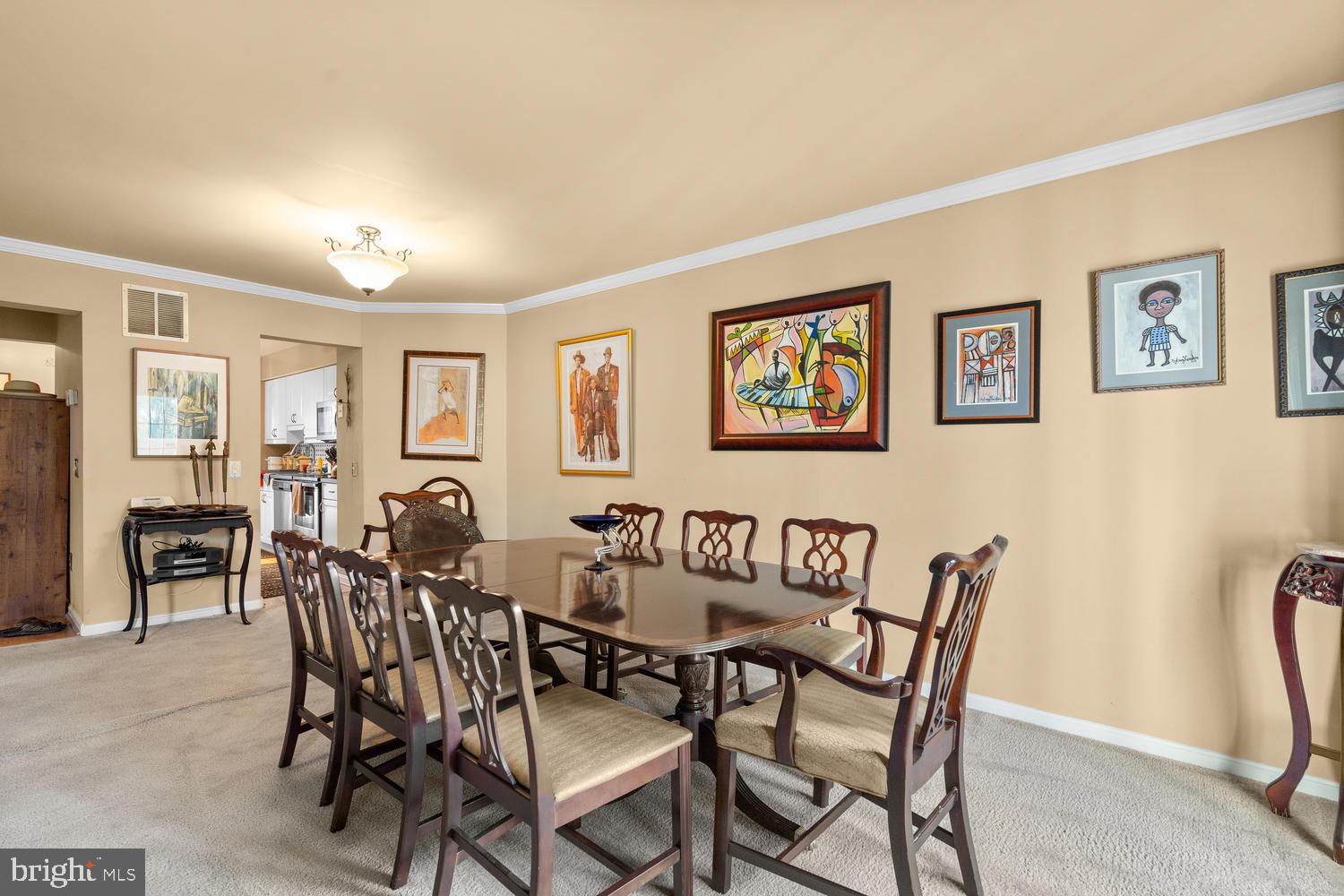 643 Concerto Lane Silver Spring, MD 20901 - Photo 4 of 20 Dining Room