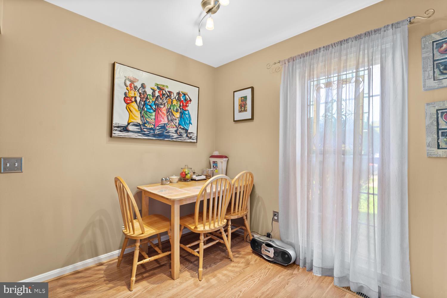643 Concerto Lane Silver Spring, MD 20901 - Photo 8 of 20 Breakfast Room