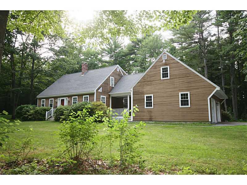 6 Berry Road Buxton, ME 04093 - Photo 1 of 11 Exterior Front.